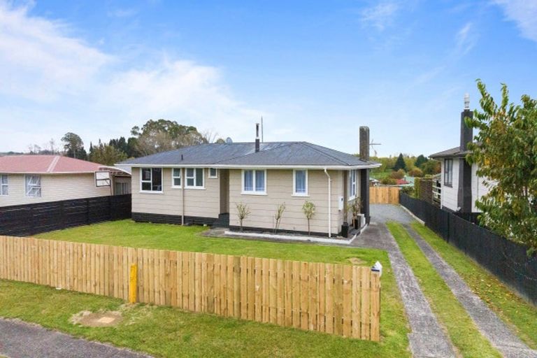 Photo of property in 10 Koreke Place, Tokoroa, 3420