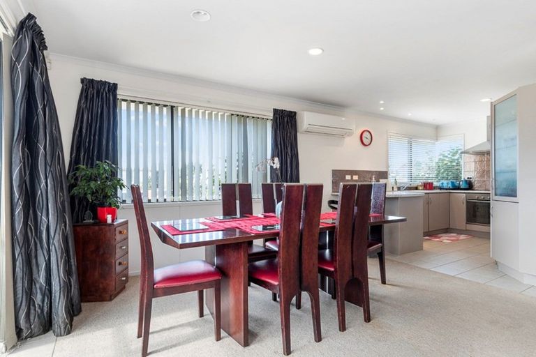 Photo of property in 18 Gibson Place, Papamoa Beach, Papamoa, 3118