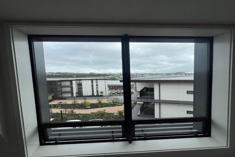 Photo of property in 7c Windlass Street, Long Bay, Auckland, 0630
