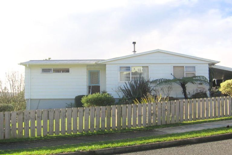 Photo of property in 3 Friendship Place, Onerahi, Whangarei, 0110
