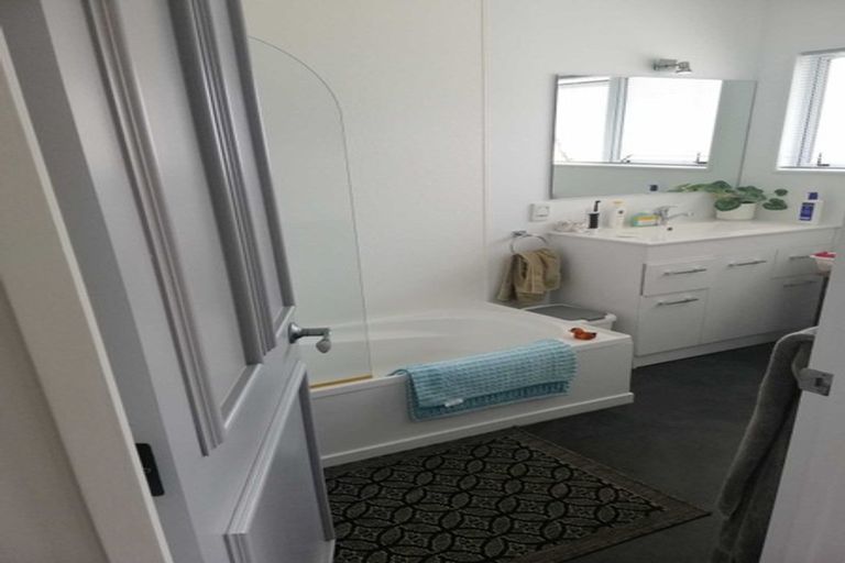 Photo of property in 1/68 Kinloch Road, Kinloch, Taupo, 3377