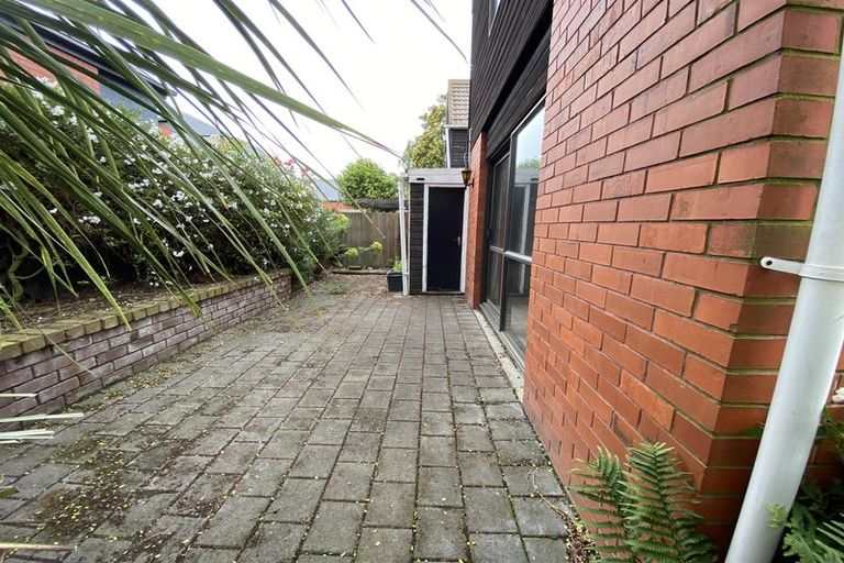 Photo of property in 2d Coles Place, St Albans, Christchurch, 8014