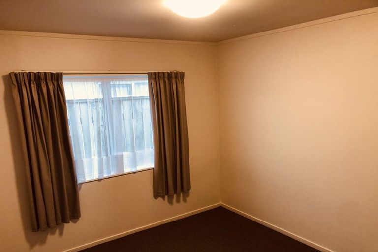 Photo of property in 1 Macalister Place, Miramar, Wellington, 6022