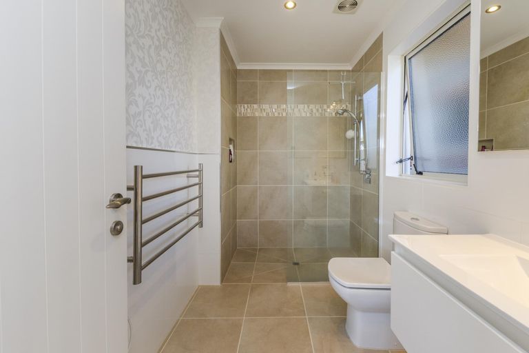 Photo of property in 224 Victoria Avenue, Hokowhitu, Palmerston North, 4410