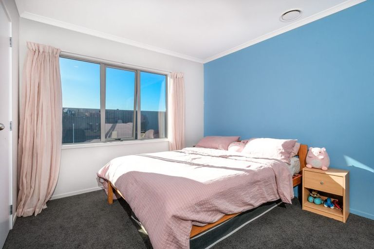 Photo of property in 24 Station Street, Hobsonville, Auckland, 0616