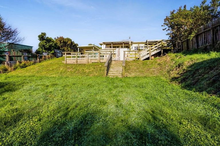 Photo of property in 65 Iredale Road, Hawera, 4610