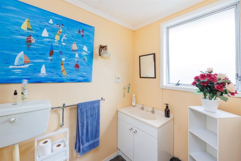 Photo of property in 19 Alexandra Street, Marton, 4710