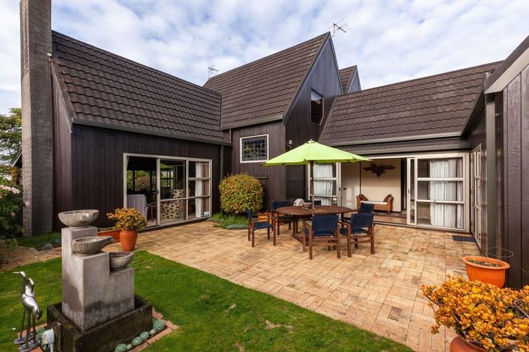 Photo of property in 439 Devon Street West, Lynmouth, New Plymouth, 4310