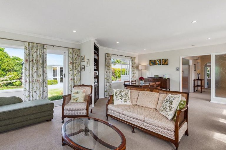 Photo of property in 6 Kaikomako Road, Waikanae, 5036