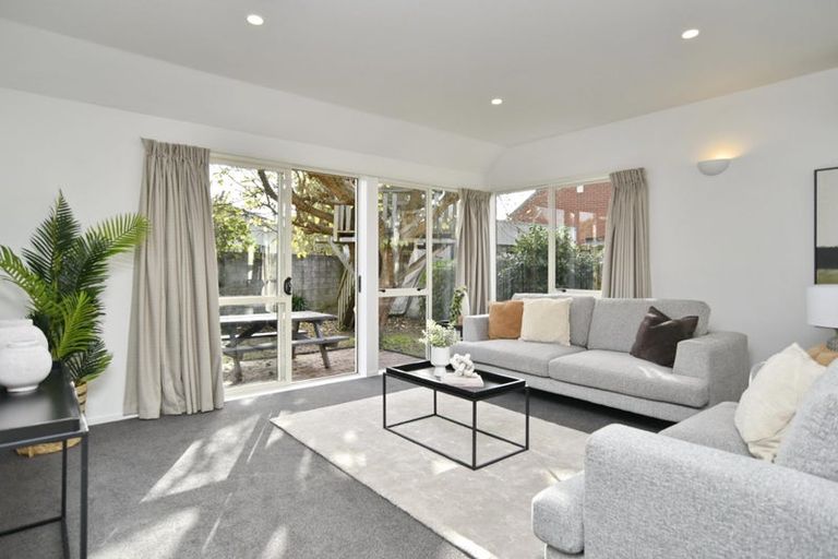 Photo of property in 35 Larch Place, Casebrook, Christchurch, 8051