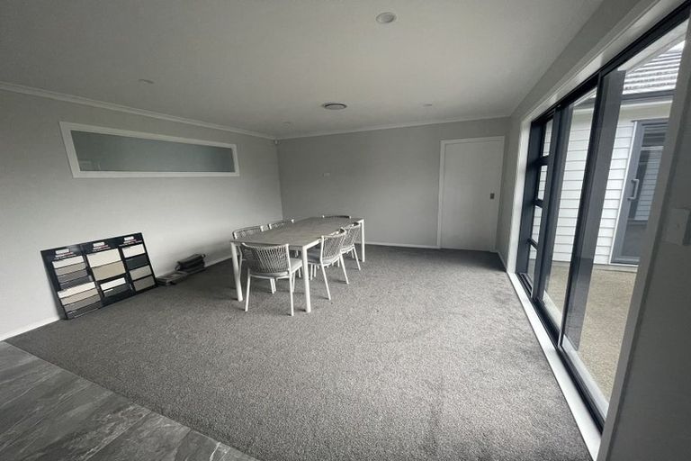 Photo of property in 22 Kerrigan Crescent, Wallaceville, Upper Hutt, 5018