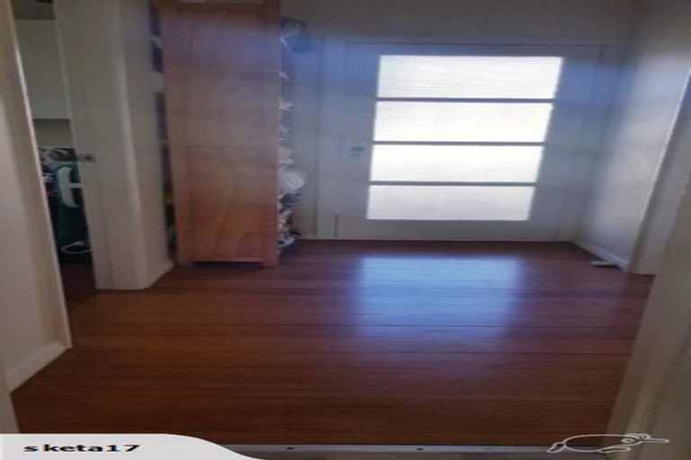 Photo of property in 43 Martin Road, Paraparaumu Beach, Paraparaumu, 5032