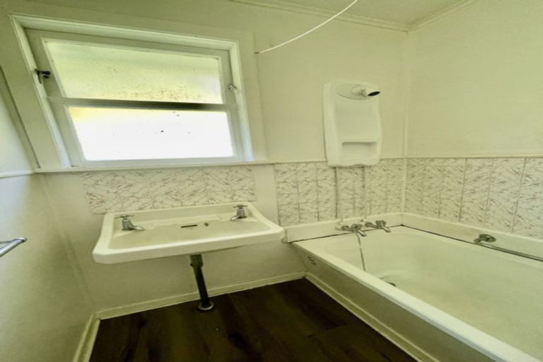 Photo of property in 48 Hay Street, Naenae, Lower Hutt, 5011