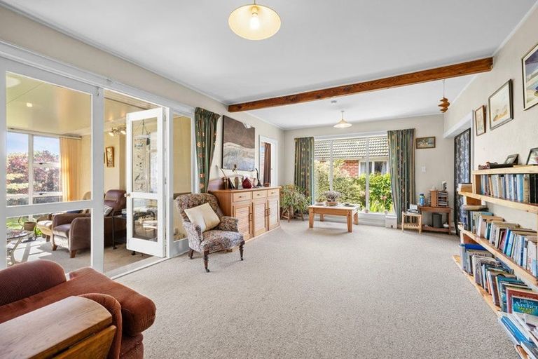 Photo of property in 87 Aorangi Road, Bryndwr, Christchurch, 8053