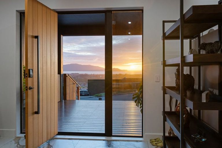 Photo of property in 8 Whio Place, Waikanae, 5036