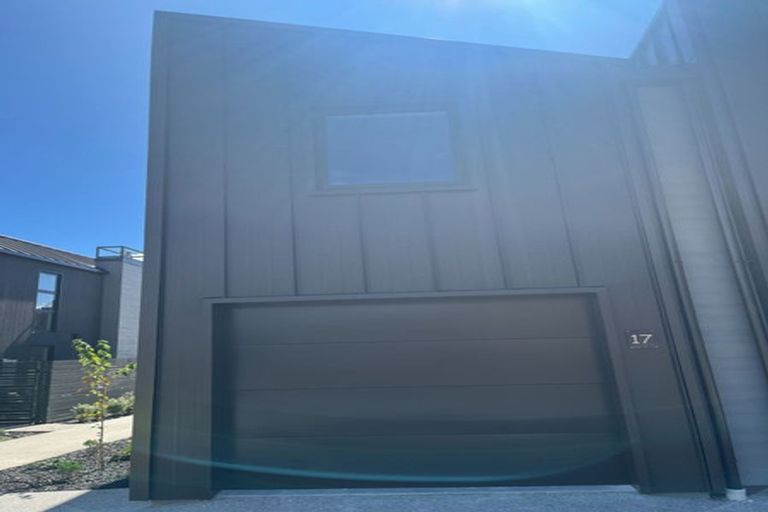 Photo of property in 17 Ryan Loop, Jacks Point, 9371