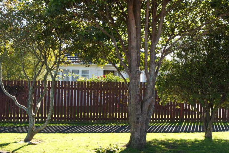 Photo of property in 6 Chaplin Street, Mangere East, Auckland, 2024
