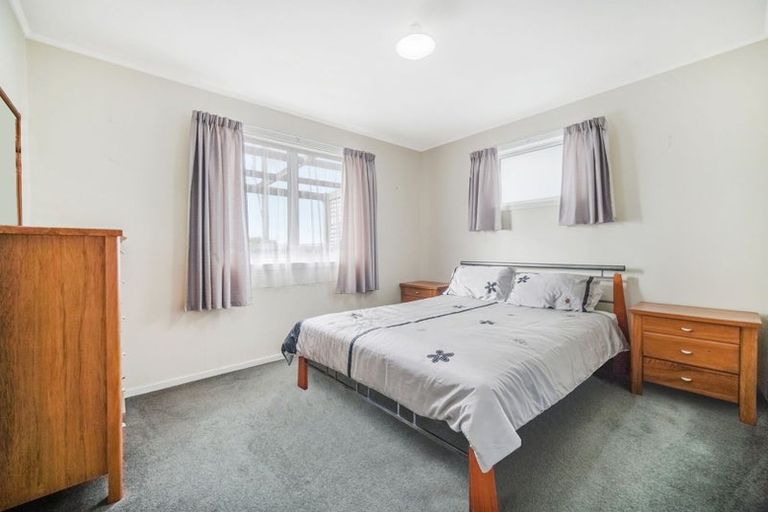 Photo of property in 5 Flynn Street, Birkdale, Auckland, 0626