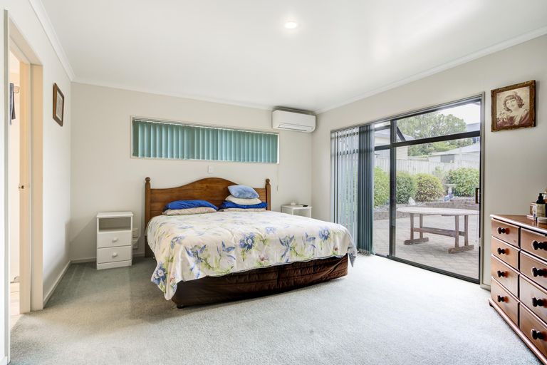 Photo of property in 22 Hollinger Place, Nawton, Hamilton, 3200