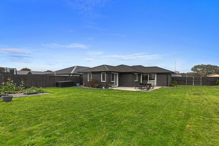 Photo of property in 17 Stormlea Drive, Southbridge, 7602