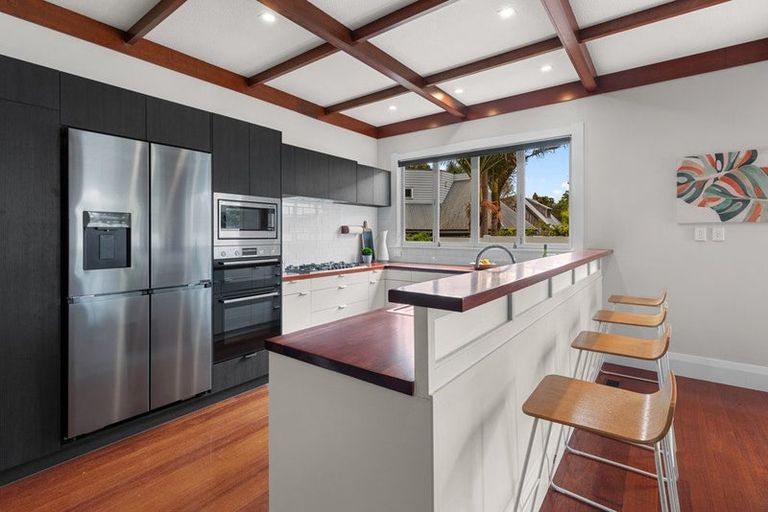 Photo of property in 24 Norwood Road, Bayswater, Auckland, 0622