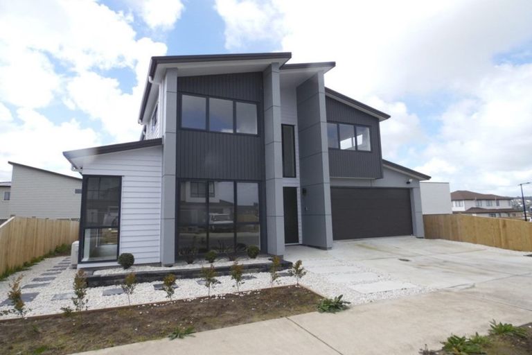 Photo of property in 13 Habitat Place, Hobsonville, Auckland, 0616