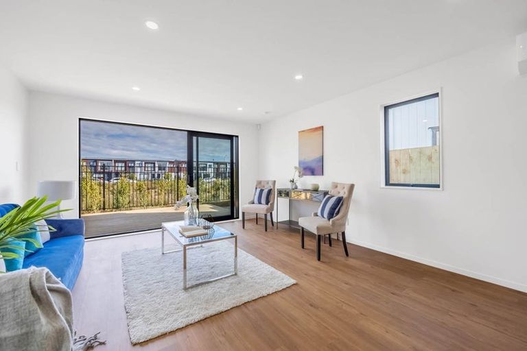 Photo of property in 21 John Gray Street, Papakura, 2110