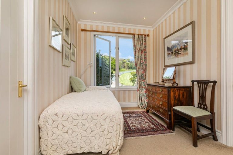 Photo of property in 38 Kaipara View Road, Helensville, 0875