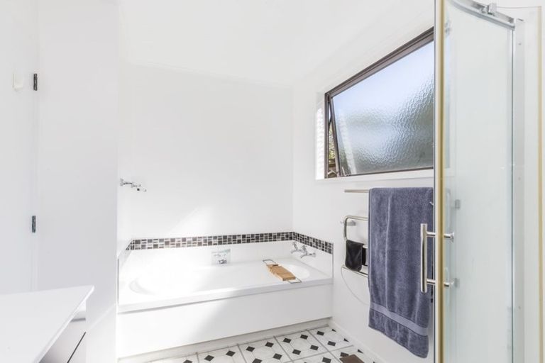 Photo of property in 20 Eskdale Road, Papakowhai, Porirua, 5024
