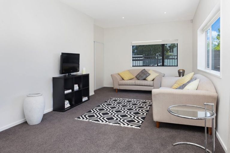 Photo of property in 2/10 George Street, Riccarton, Christchurch, 8041