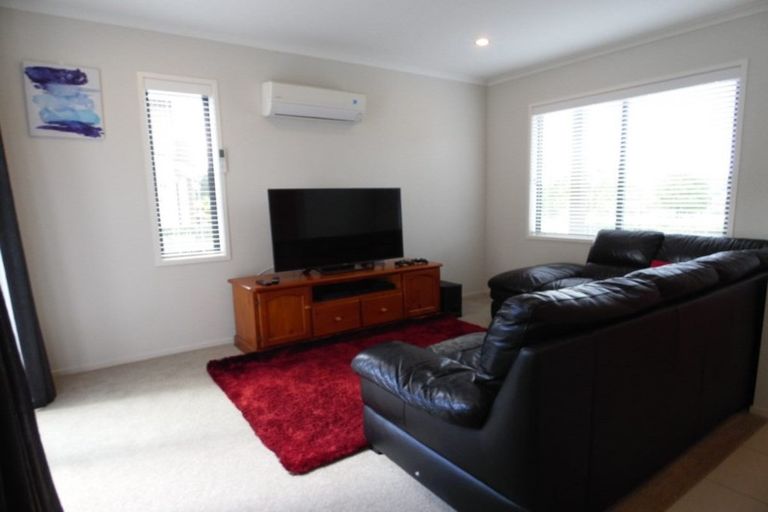 Photo of property in 47 Station Street, Hobsonville, Auckland, 0616