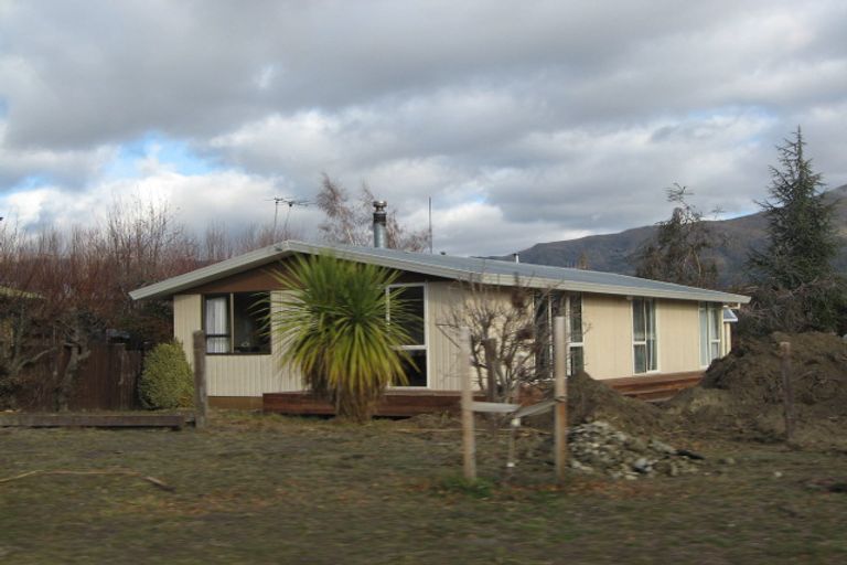 Photo of property in 21 Hunter Crescent, Wanaka, 9305