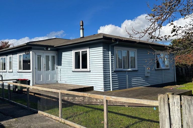 Photo of property in 13 Tapsell Road, Fairy Springs, Rotorua, 3015
