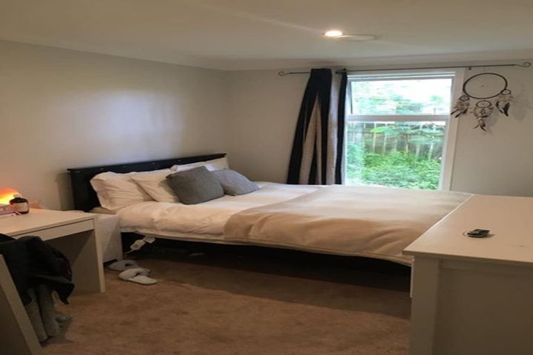 Photo of property in 87b Kelburn Parade, Kelburn, Wellington, 6012