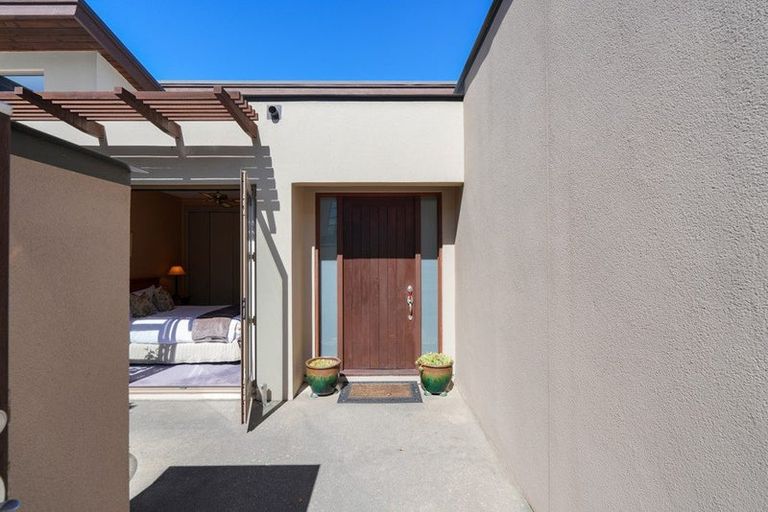 Photo of property in Lake Street Apartments, 10/8 Lake Street, Queenstown, 9300