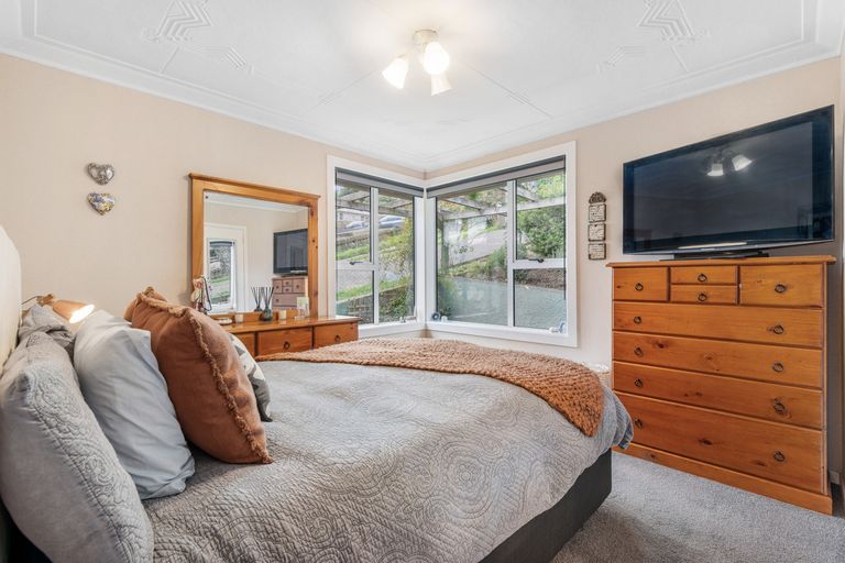 Photo of property in 79 Hocken Street, Kenmure, Dunedin, 9011