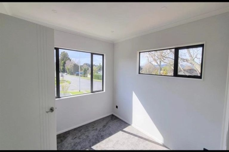 Photo of property in 425a Great South Road, Opaheke, 2113
