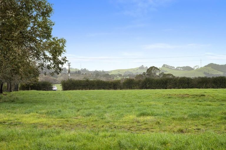 Photo of property in 1/69 Mckenzie Road, Mangere Bridge, Auckland, 2022