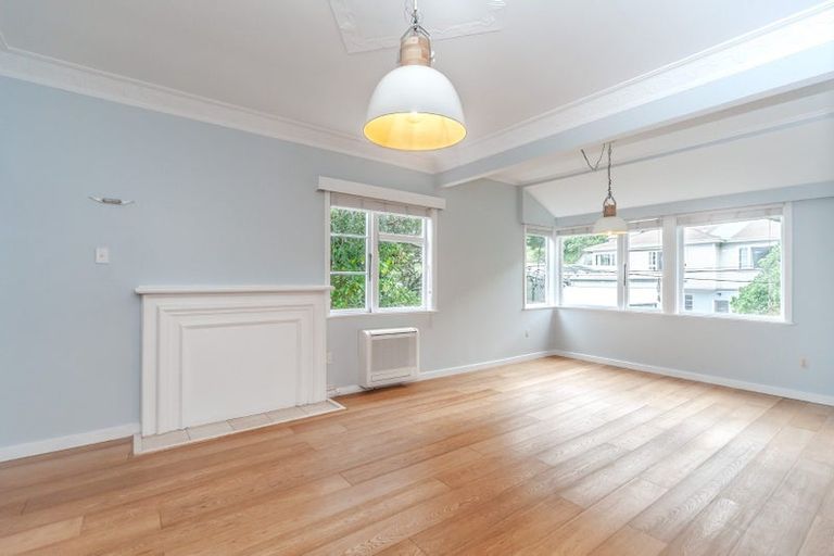 Photo of property in 100 Barnard Street, Wadestown, Wellington, 6012