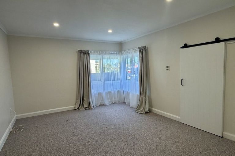 Photo of property in 8 Karaka Street, Hokowhitu, Palmerston North, 4410