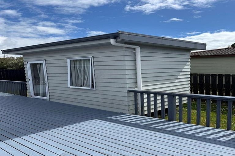 Photo of property in 2/18 Tahi Terrace, Glen Eden, Auckland, 0602