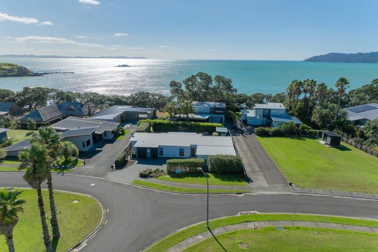 Photo of property in 38 Bayside Drive, Coopers Beach, 0420