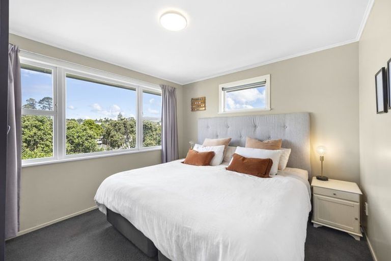 Photo of property in 30 Dellwood Avenue, Henderson, Auckland, 0612