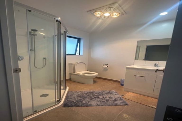 Photo of property in 33 Eileen Newey Place, Henderson, Auckland, 0612