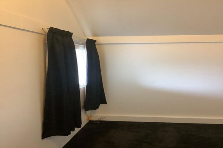 Photo of property in 1/136 Holly Road, St Albans, Christchurch, 8014