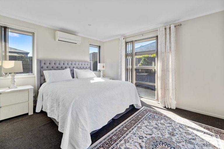 Photo of property in 32 Rainey Crescent, Papamoa Beach, Papamoa, 3118