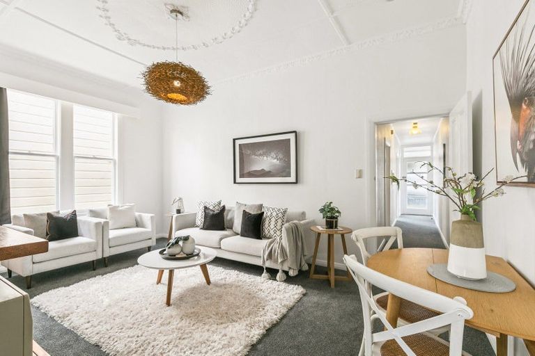 Photo of property in 5 Herald Terrace, Berhampore, Wellington, 6023