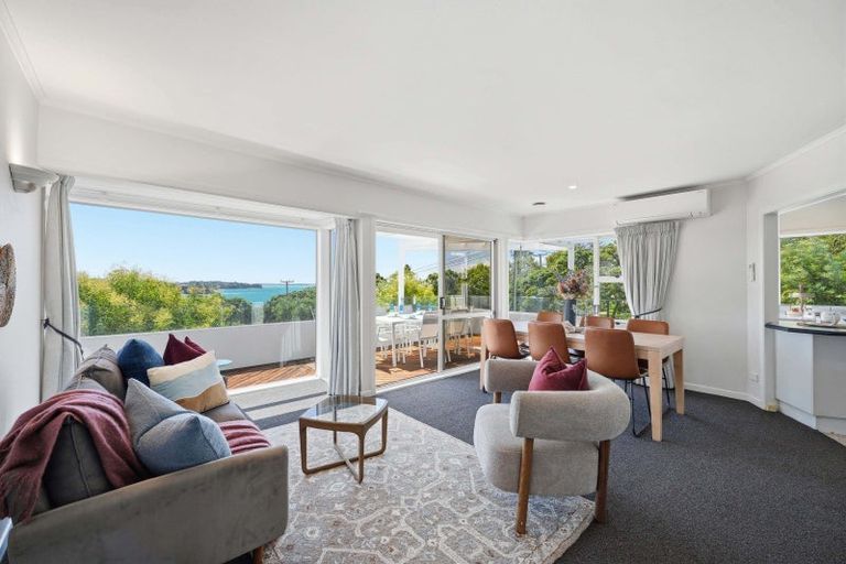 Photo of property in 1/22 Rothesay Bay Road, Rothesay Bay, Auckland, 0630