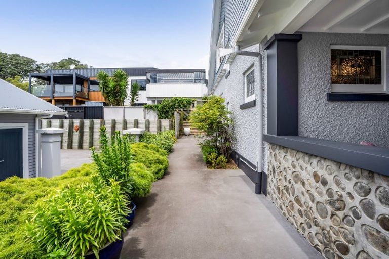 Photo of property in 34 Robe Street, New Plymouth, 4310