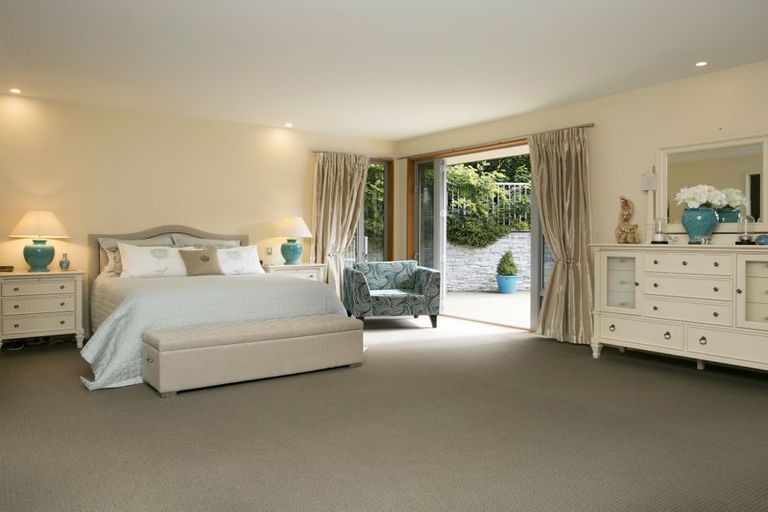Photo of property in 5 Cameron Drive, Acacia Bay, Taupo, 3385